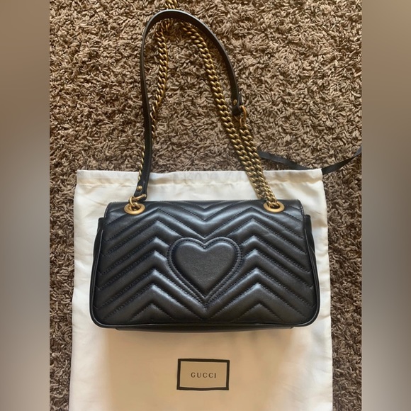 Gucci GG Marmont Small Shoulder Bag Matelassé - Picture 4 of 11